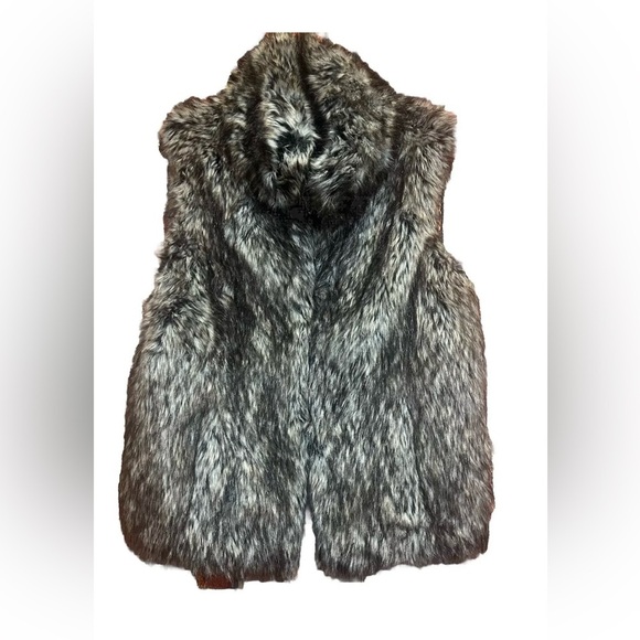 Neiman Marcus Jackets & Blazers - Neiman Marcus Women’s Vest Size Medium